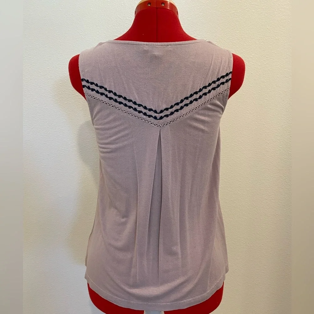 Skies Are Blue - Traleven Embroidered Yoke Knit Top - XSP - Lilac/Navy - Picture 3 of 5